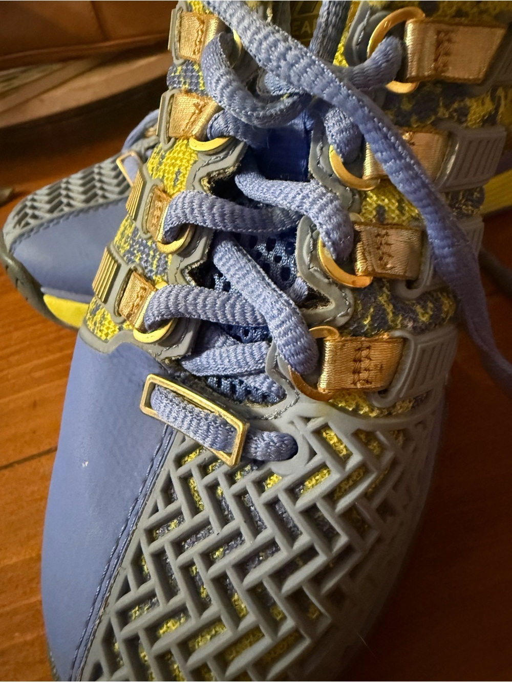K-Swiss tennis shoes, size 6